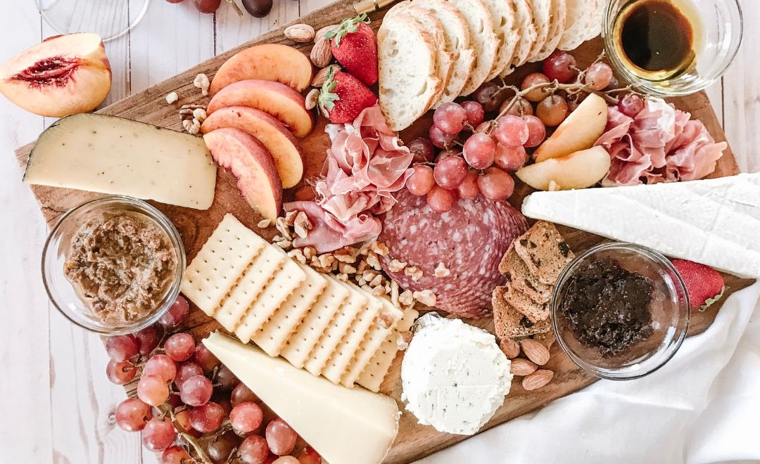 how to make a charcuterie board